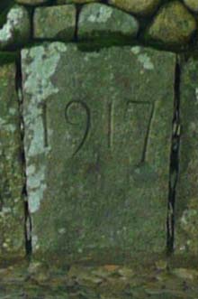 Keystone on the cobblestone bridge (photo by Chip Lary)