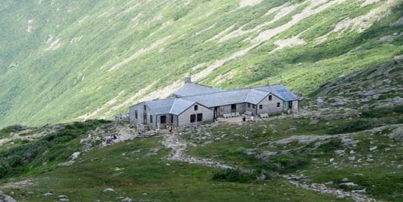 Lakes of the Clouds Hut (photo by Claudette Raymond)