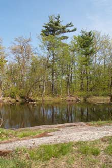 Red Rock Pond (photo by Webmaster)