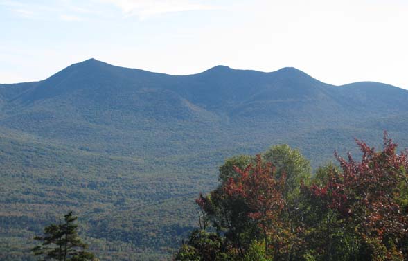 View of the Tripyramids from the first viewpoint on the hike up (photo by Karl Searl)